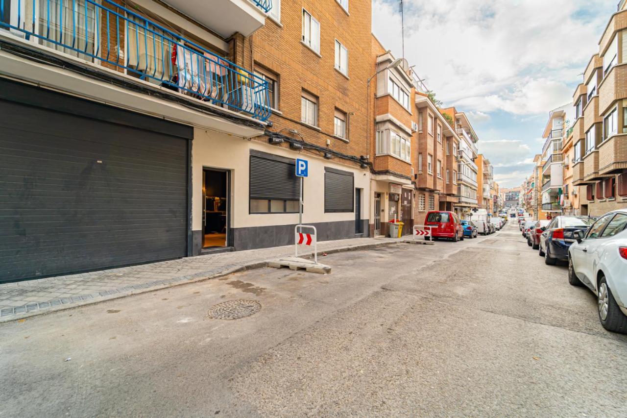 Edsam Madrid Apartments Black Exterior foto